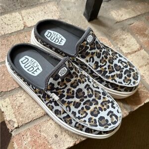 Hey Dude Austin Lift Leopard Slip-On Shoes Size 9